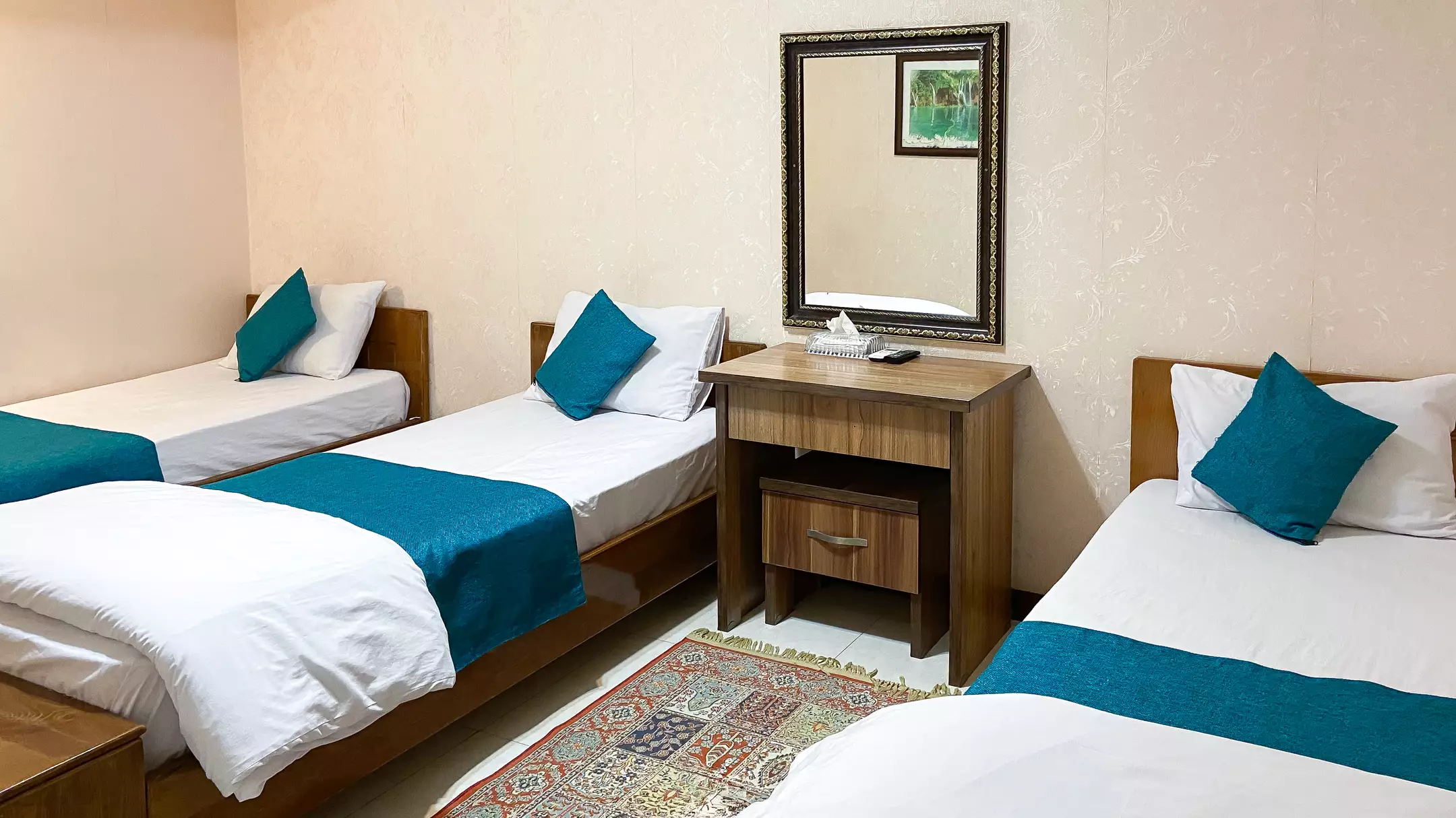 Alibaba https://cdn.alibaba.ir/ostorage/hotel-accommodation-images/6704d93b0fe27c5a5df8f010_82d4c646-8d08-4bba-9eac-f592d45f08f2_سه تخته (1).webp